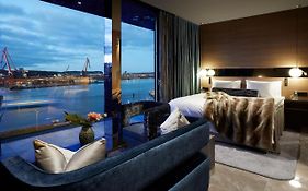 Hotel Riverton